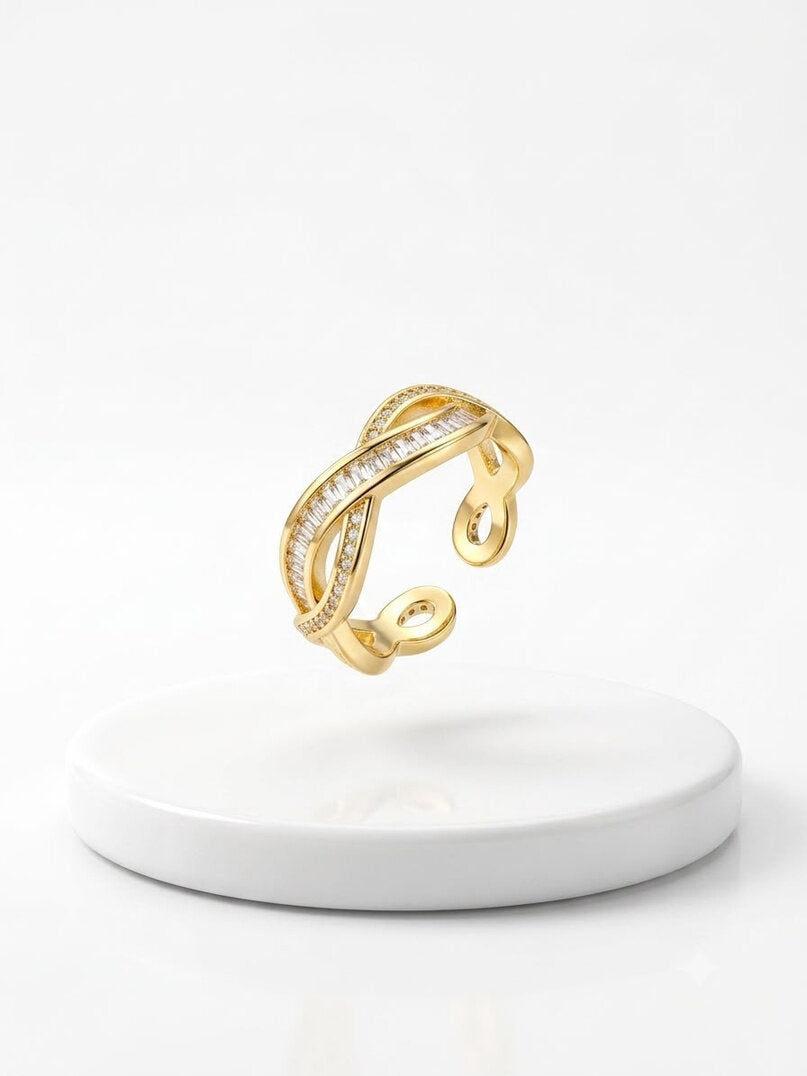Chic Twined Ring